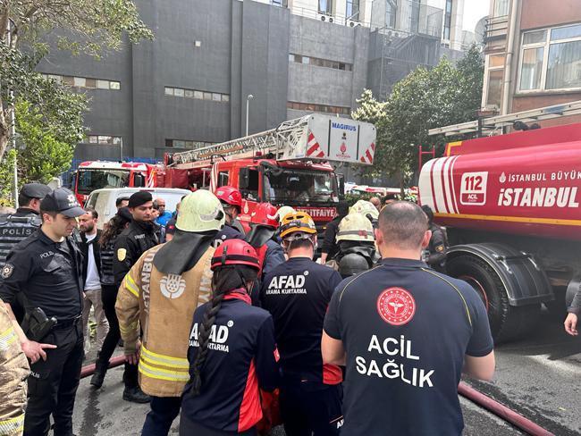 29 kişiye mezar olan yangına şahit olanlar konuştu: Baba çık yanıyoruz