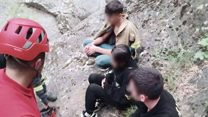 İndikleri dere kenarında mahsur kalan 3 arkadaş kurtarıldı