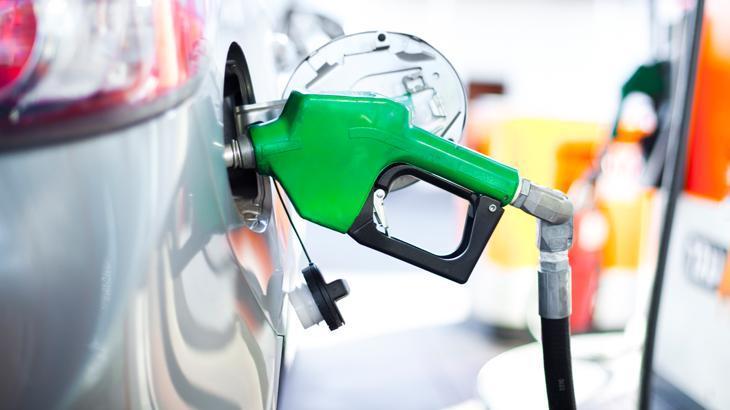 Milyonlarca araç sahibini ilgilendiriyor! Resmi Gazete’de yayımlandı: Akaryakıtta fiyat farkı düzenlemesi