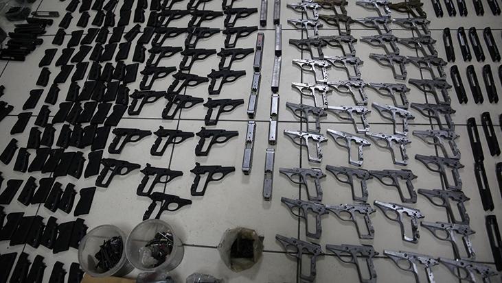 Bakan Yerlikaya açıkladı: Silah imalathanesine operasyon… Gözaltılar var