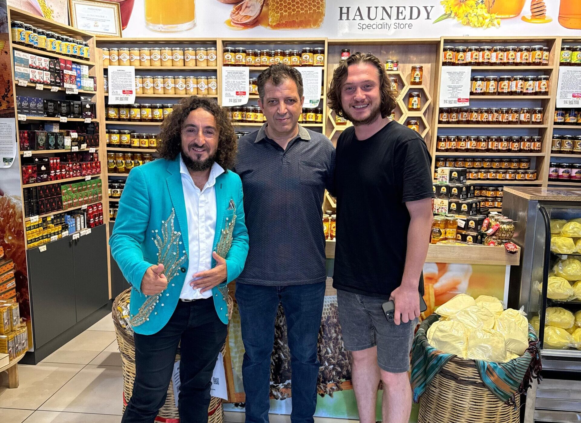 Onur Atmaca, Orhan Aykut ve Mülayim Çimen Haunedy’de Yöresel Tatları Denedi