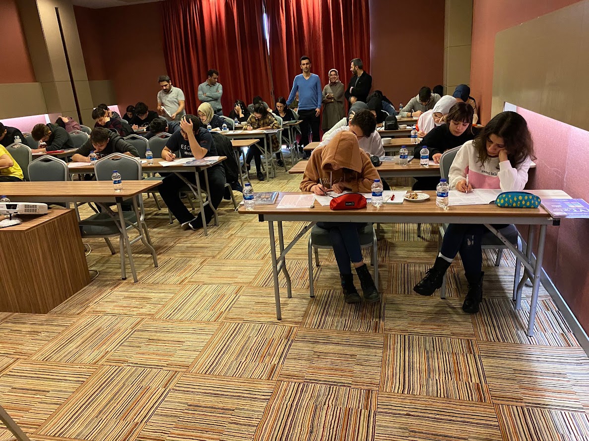 Sinan Tanrıverdi Eğitim Kurumları ile Başakşehir’de AYT Hazırlıkta Fark Yaratın