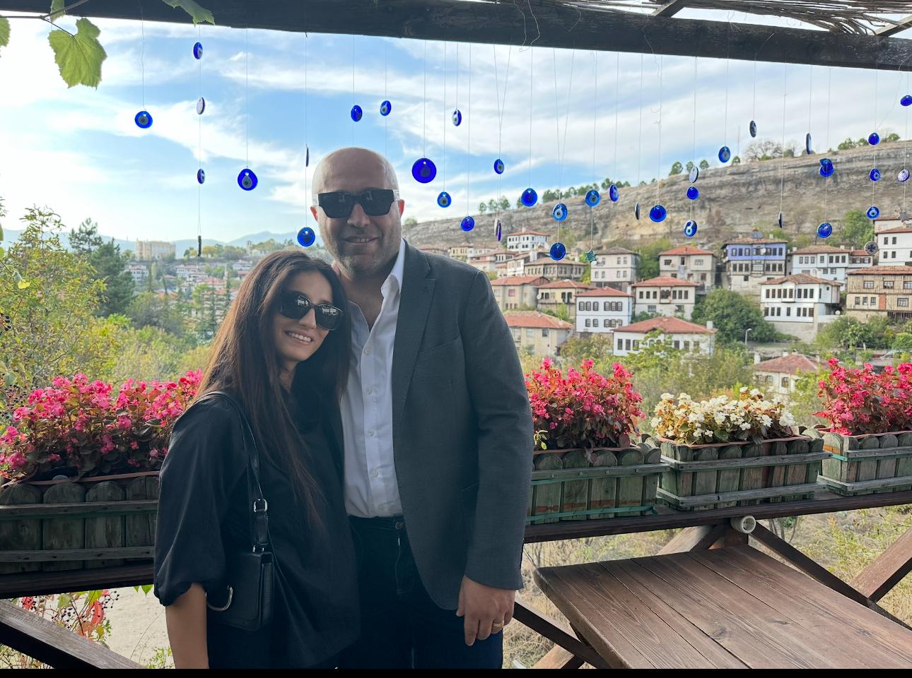 Erol Sökmez, Sevdikleriyle Doğum Gününde  Bir Araya Geldi