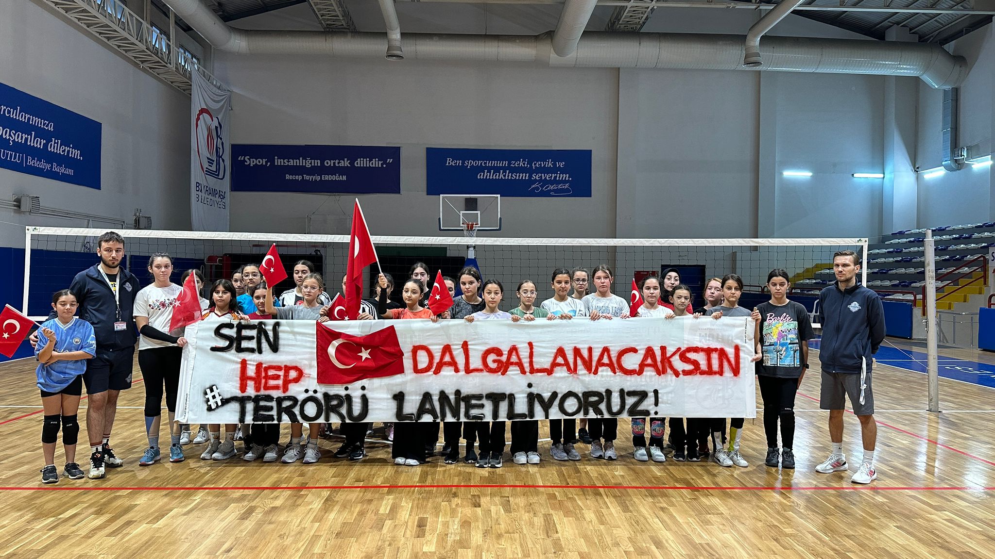 Bayrampaşa Belediyesi Semih Erden Spor Salonu: Çocuklara ve Gençlere Sağlıklı Yaşam Alışkanlıkları