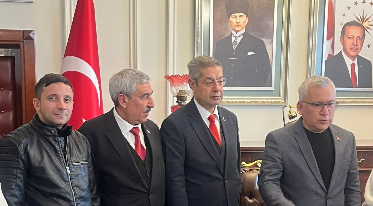 13. Sivas Gecesi’nde Sifahod Başkanı Ahmet Ayık’ın Destek Verdiği Etkinlikte Geleneksel Oyunlar Sahnelendi