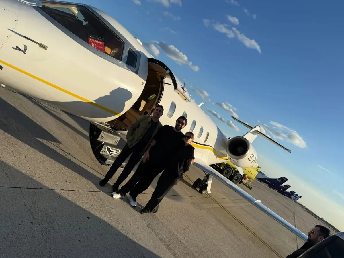 Öncü Sönmez ve Didem Soydan Londra’da Göz Kamaştırdı: Sosyal Medya Çalkalanıyor!