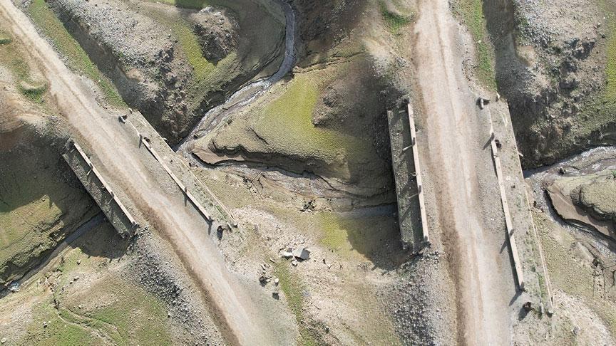 Yalova’daki Gökçe Barajı’nda Sular Çekildi, Ortaya Çıkanlar Şaşkına Çevirdi