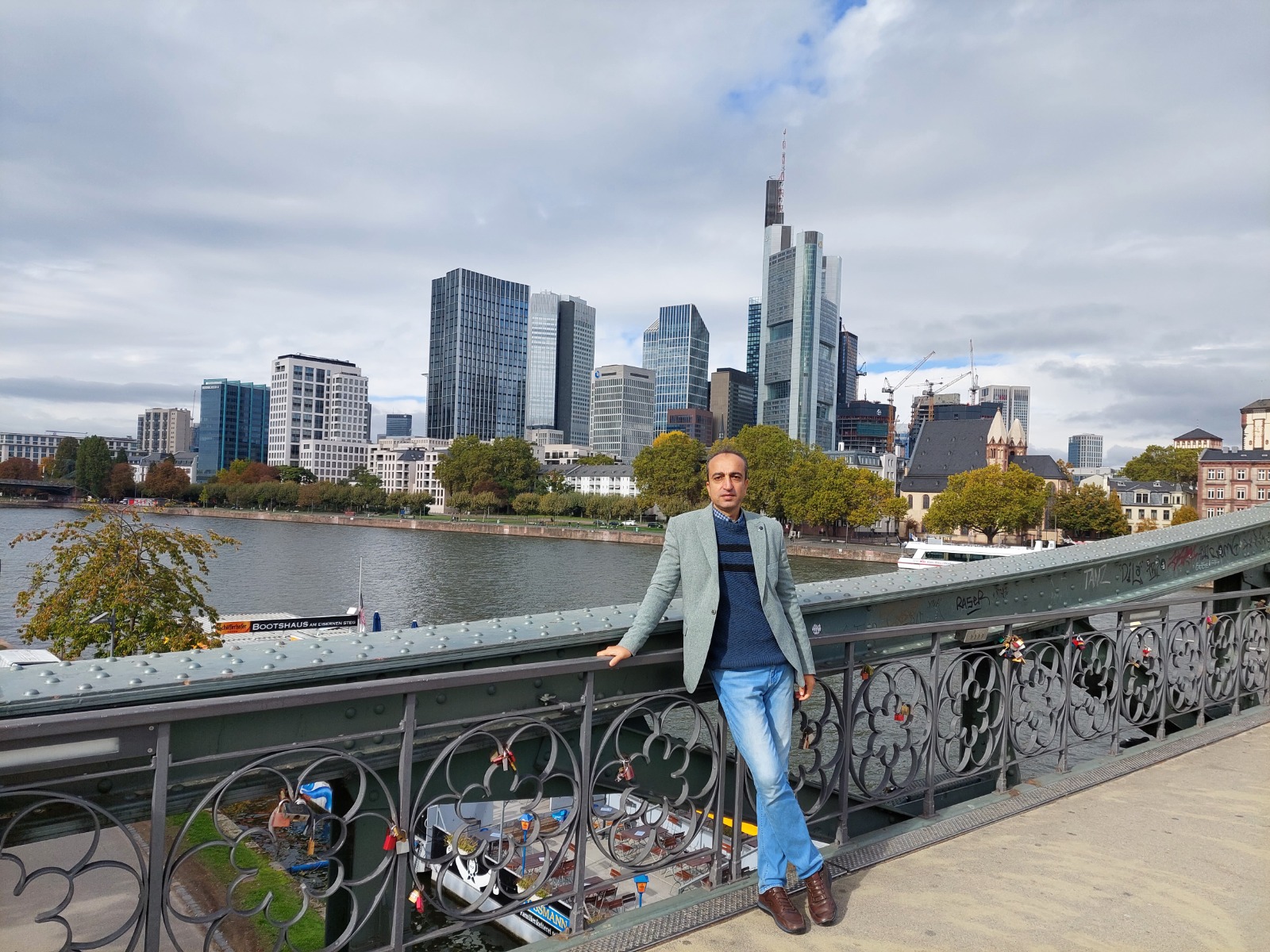 Bir Neslin Kalbinde Açılan Yaralar: Yazar Serdar Bilgin ve Kırık Zamanlar