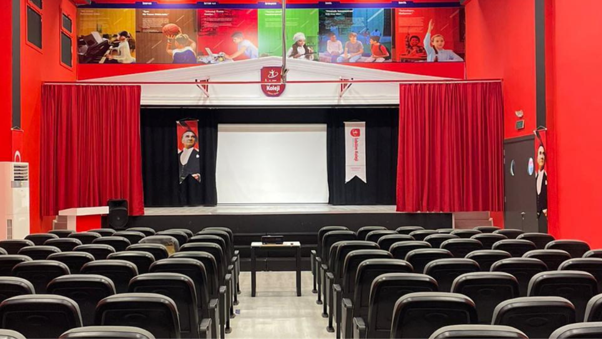 İZMİR KUZEY HATTINDA AKADEMİK LİDERLİK: İZBİLİM KOLEJİ ORTAOKULDA ZİRVEDE