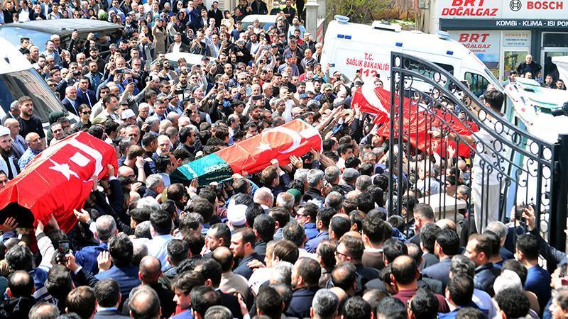 “Okulda Silahlı Saldırı: 9 Öğrenci ve 1 Öğretmen Hayatını Kaybetti”