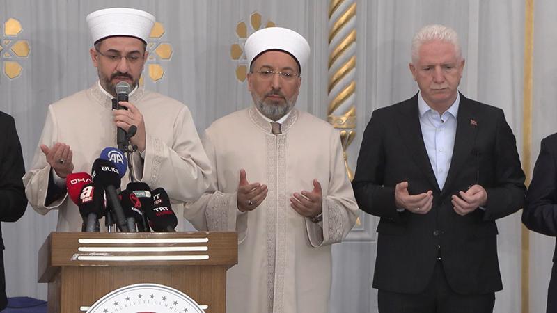 ÇAMLICA CAMİİ’NDE HACI ADAYLARI DUALARLA UĞURLANDI