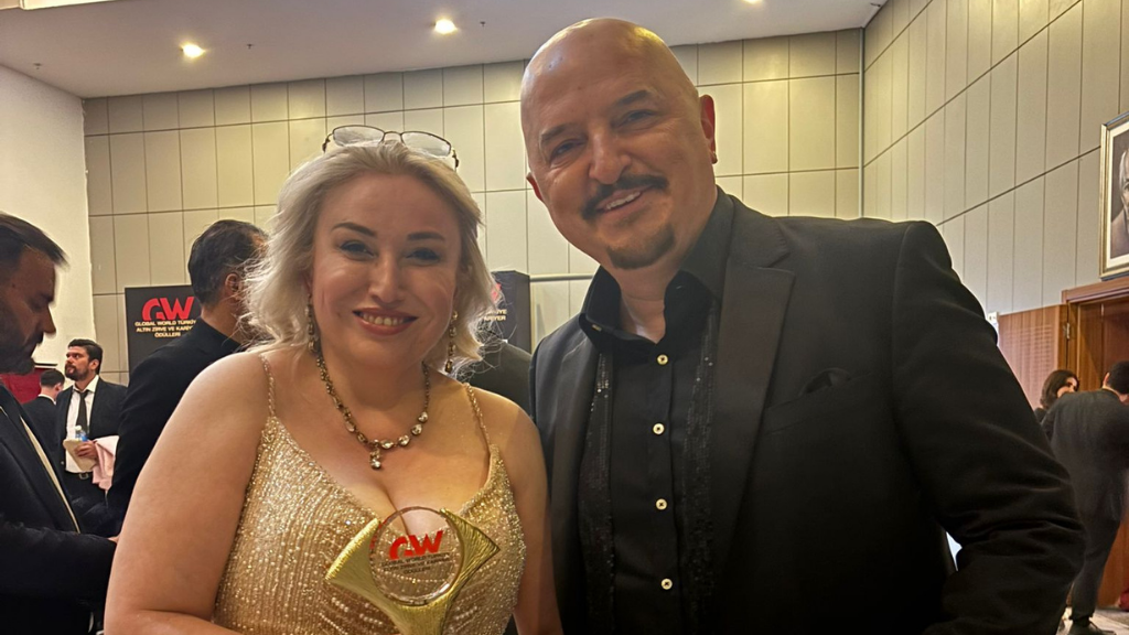 ŞERİFE TAŞÇI’YA MODA DÜNYASINDA PRESTİJLİ BAŞARI