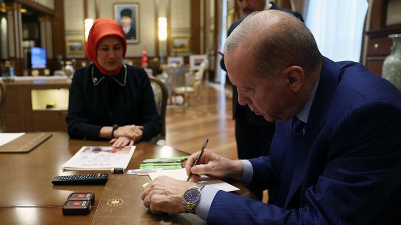 ERDOĞAN, TÜRK KIZILAY BAŞKANI YILMAZ’I KABUL ETTİ