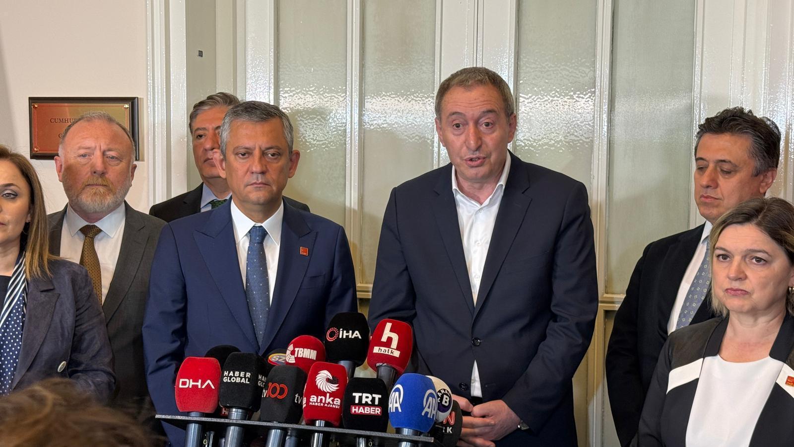 DEM Parti’den CHP’ye “Dayanışma Ziyareti”! Özel ve Bakırhan’dan Dikkat Çeken Mesajlar
