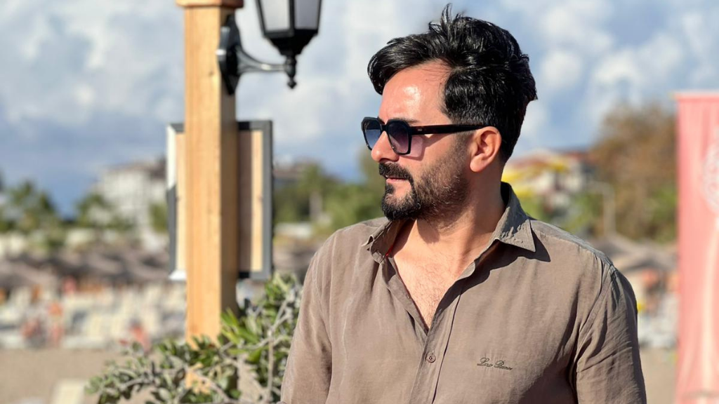 ERHAN İPEK, ULUSLARARASI BAŞARILARIYLA DİKKAT ÇEKEN KUAFÖR