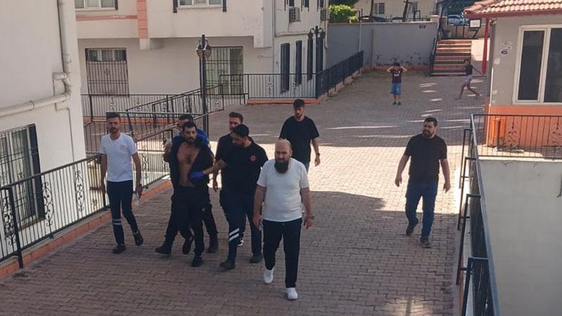 Sokak Ortasında Dehşet: Hamile Eşini ve 3 Çocuğunu Ölesiye Darbetti!