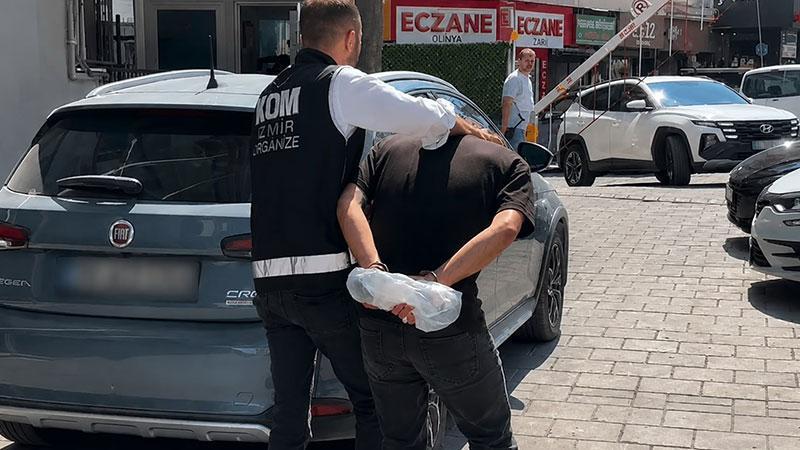 Torbalı’da Galeriye Silahlı Saldırı: Kıskıvrak Yakalanan Şüpheliler Tutuklandı!