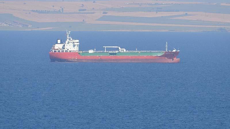 Boğazda tanker alarmı: Yangın söndürüldü