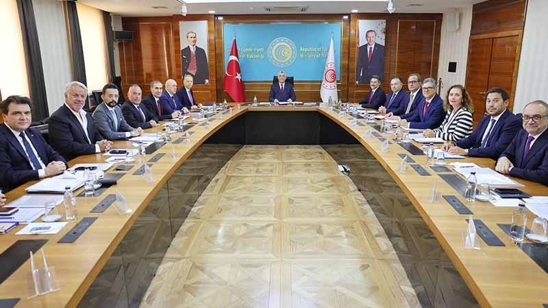 Türkiye’nin Hizmet İhracatı 2025’te Rekor Kırdı: 122,6 Milyar Dolar