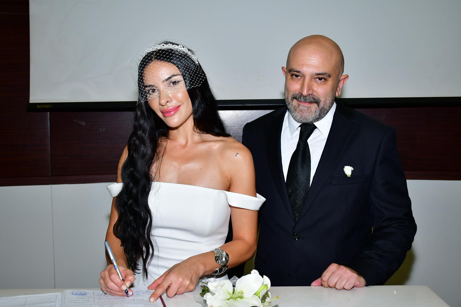 Burak Bulgu ve Hatice Aksoy’tan Zarafet Dolu Nikâh: Mutlulukları Gözlerinden Okundu