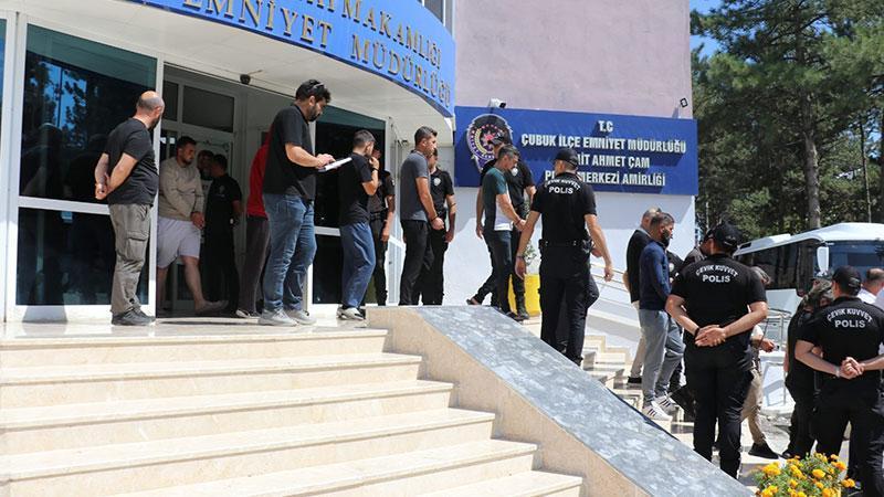 Çubuk’ta denetim noktalarını haber veren mesajlaşma grubuna operasyon: 36 gözaltı