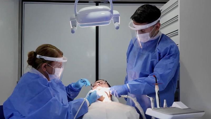 Mehmetçik için mobil diş kliniği: 655 kişiye yerinde tedavi hizmeti verildi