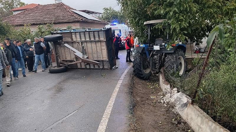 Balıkesir’de işçileri taşıyan traktörün römorku devrildi: 23 yaralı
