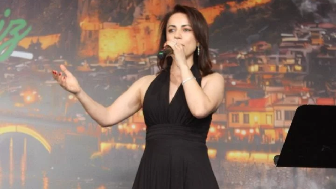 Sevda Kılıç’ın Sanat Yolculuğunda Türkülere Duyulan Sevda Ön Plana Çıkıyor