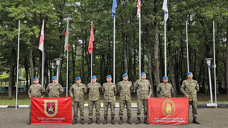 Türk Silahlı Kuvvetleri personeli Gürcistan’daki dağcılık kursunu başarıyla tamamladı