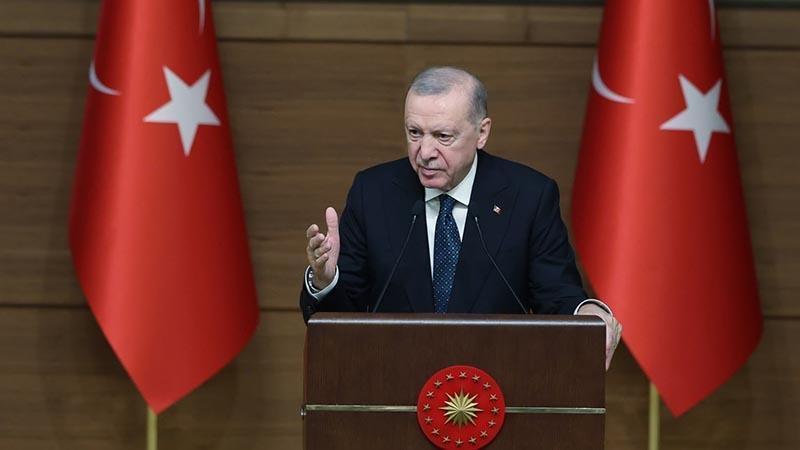Erdoğan’dan Muhtarlar Günü mesajı: “Bugün büyük bir mücadelenin tam göbeğindeyiz”