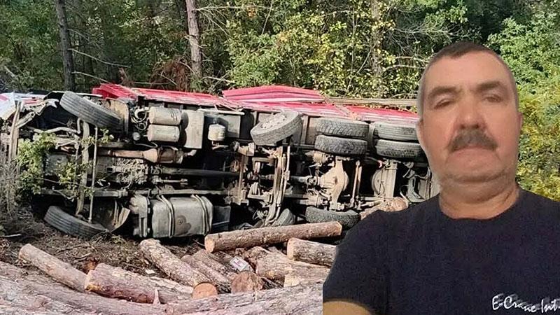 Çanakkale’de tomruk yüklü kamyon devrildi: 1 kişi hayatını kaybetti