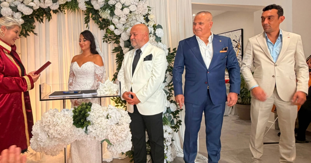 Barbaros Özdemir ve Mehtap Demirkol’un Özel Gecesi: İş Ortaklığı Aşka Dönüştü